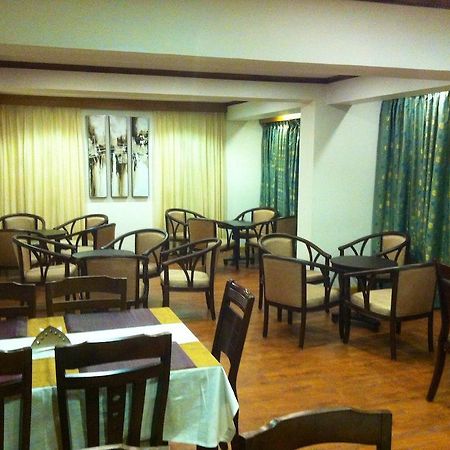 Hotel Mohit Дарджилинг Екстериор снимка