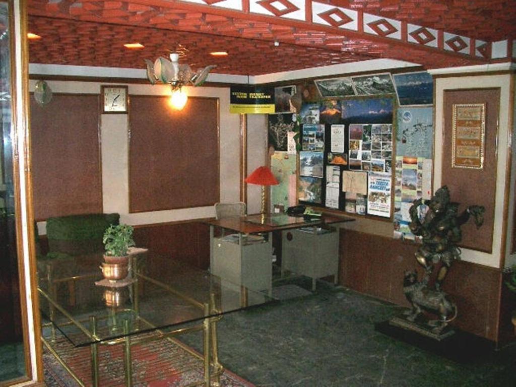 Hotel Mohit Дарджилинг Екстериор снимка