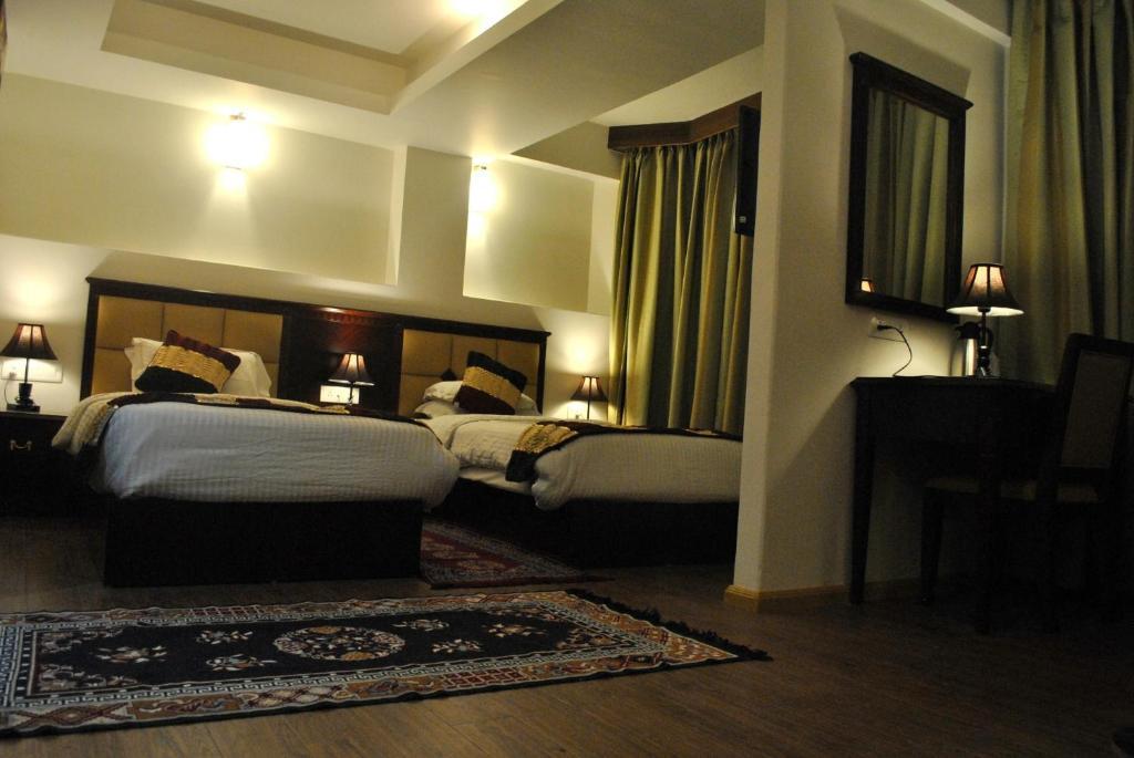 Hotel Mohit Дарджилинг Екстериор снимка