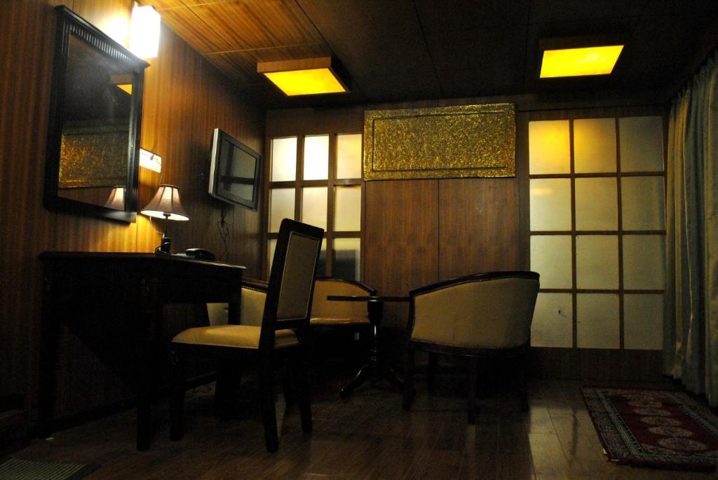 Hotel Mohit Дарджилинг Екстериор снимка